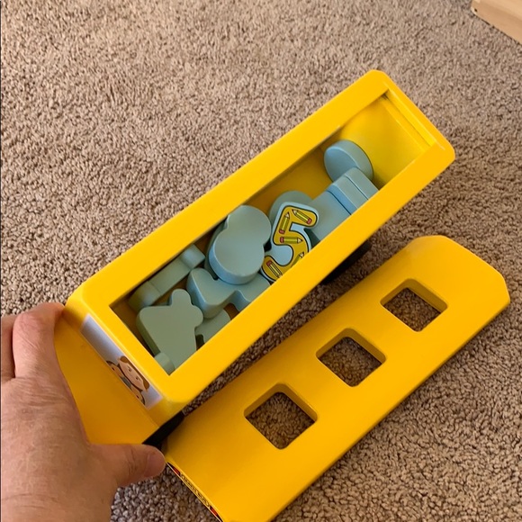 Classic Toy Number Matching Math Bus - Picture 7 of 8